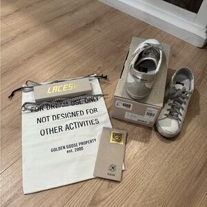 Golden Goose Super Star Classic- Like New